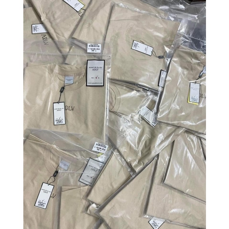 Áo phông AD.LV màu be túi zip