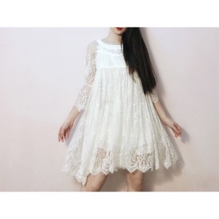 Đầm ren babydoll xoè tay loe