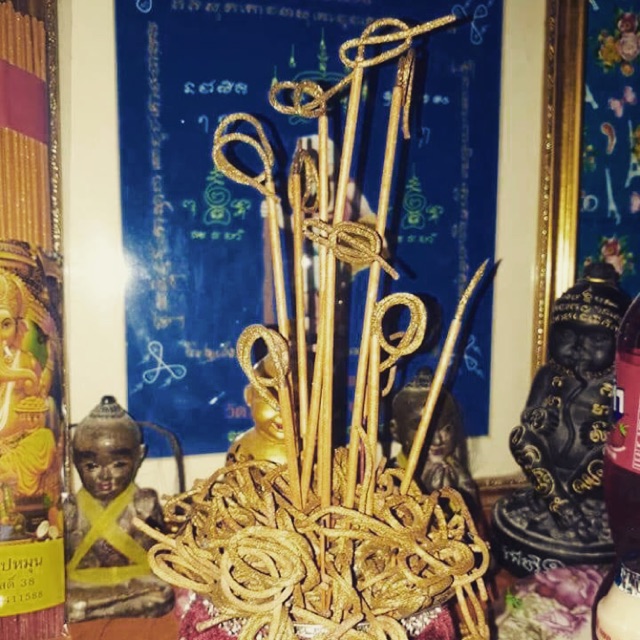 Hương (Nhang) Vàng Thái Lan