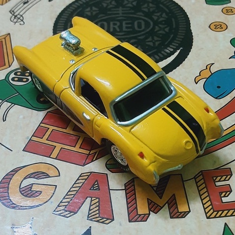 Xe Mô Hình  57 Corvette Johnny Lightning