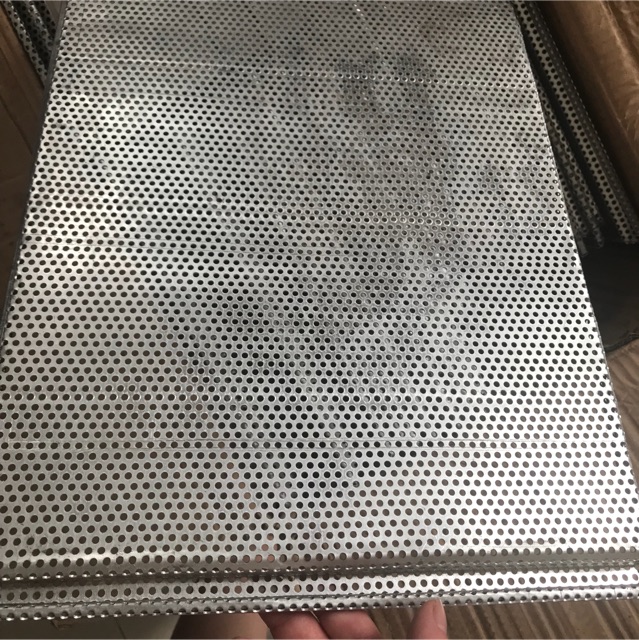 Khay lỗ lò sânky80l đời mới, đời mới,pen 63l