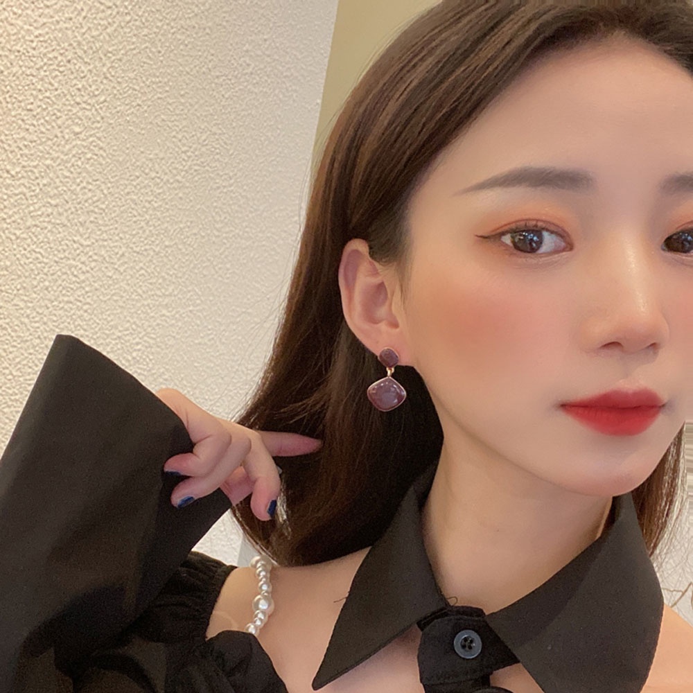 Khuyên Tai Dạng Kẹp Hình Vuông Nhiều Màu Thời Trang Hàn Quốc Thanh Lịch Cho Nữ