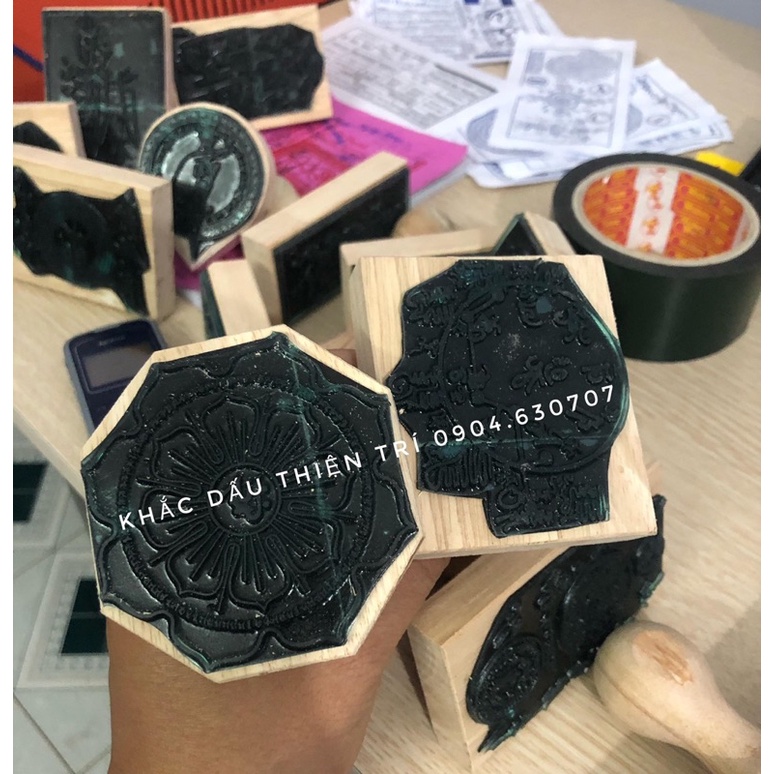Dấu Mật tông loại nhỏ, mặt dấu làm bằng cao su , dán cán gỗ ,kích thước 3x5cm, chấm mực ngoài