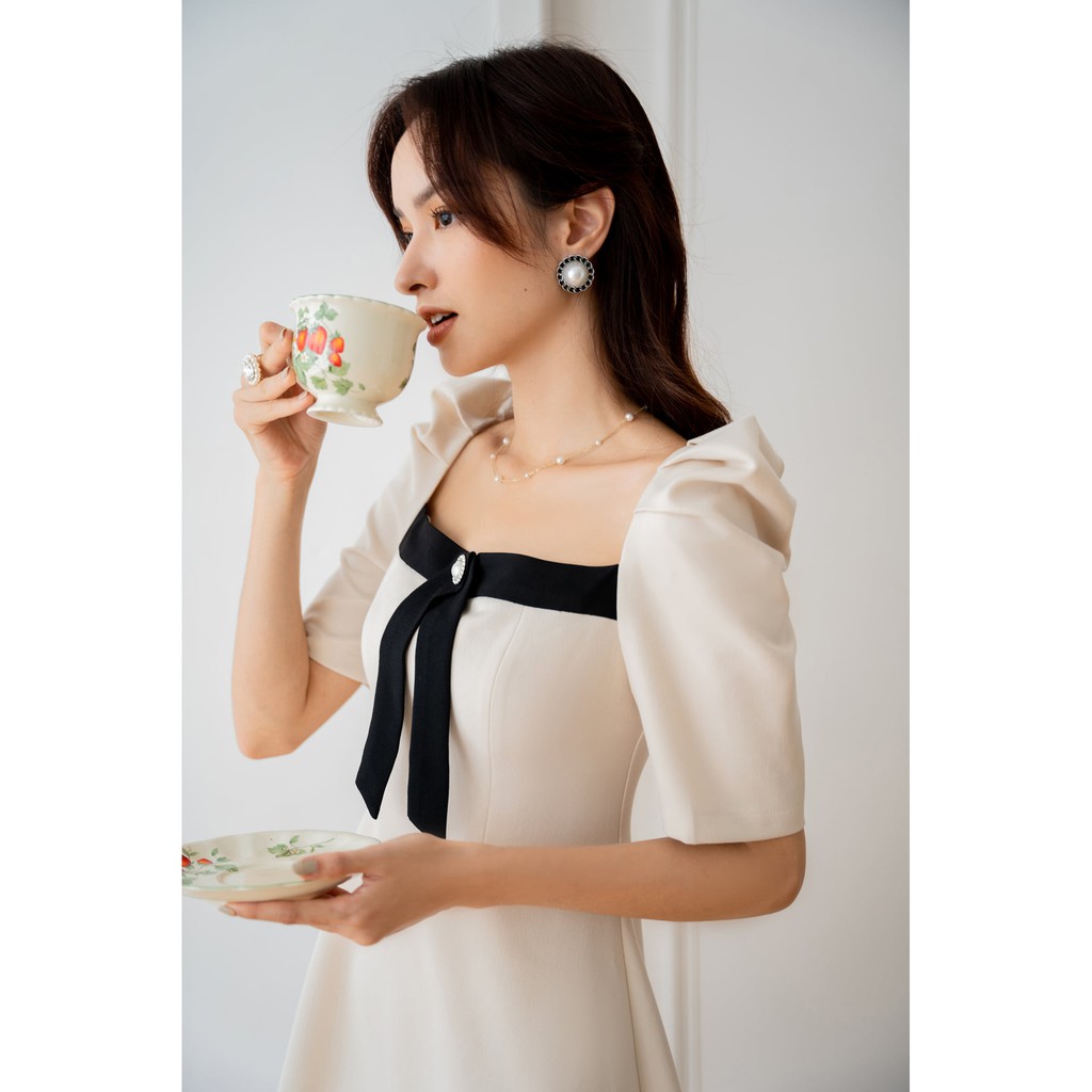 TIIN STORE Váy cổ vuông nơ ngực tay bồng by Tiin | BigBuy360 - bigbuy360.vn