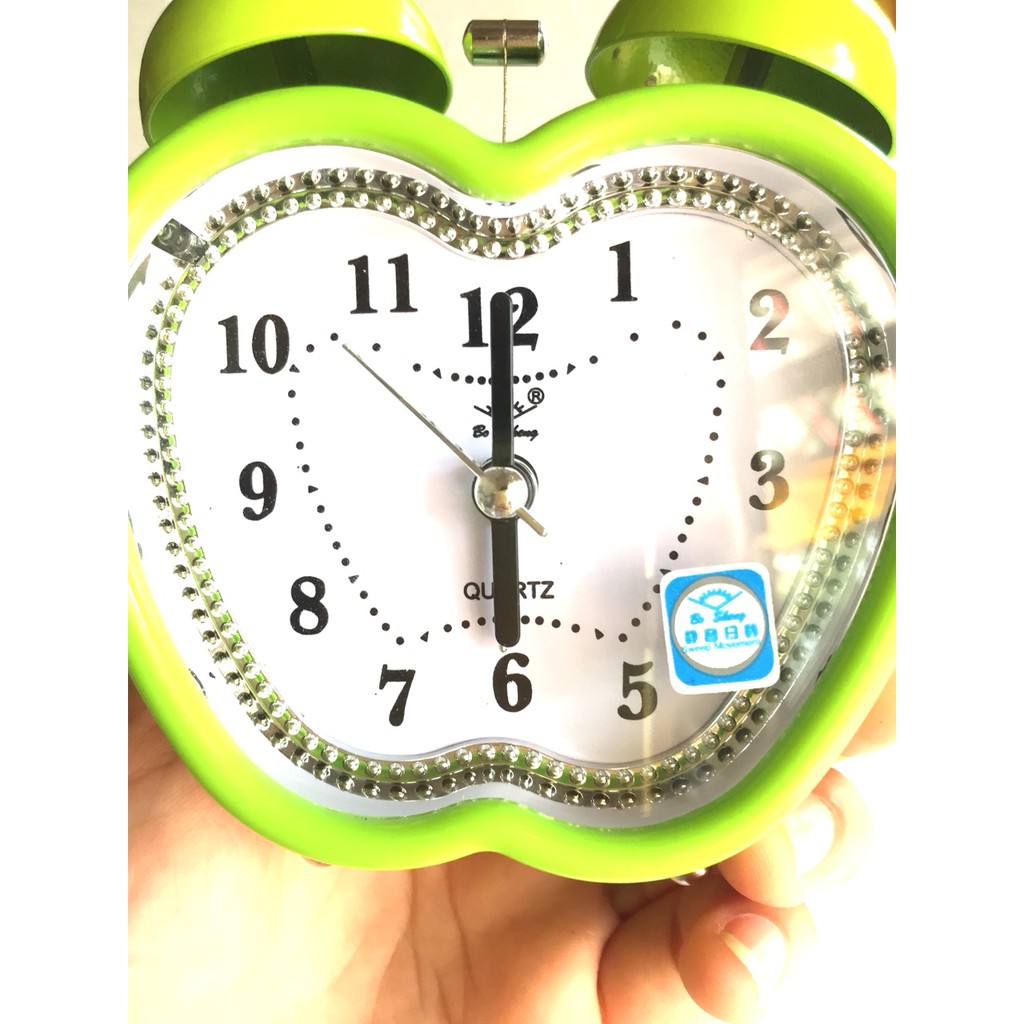 Đồng hồ báo thức để bàn trái táo mini 3302 (màu xanh )