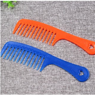 Lược nhựa răng thưa chải tóc