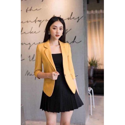 áo vest vạt tròn vàng