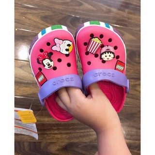 Dép croc tặng kèm 6 jb
