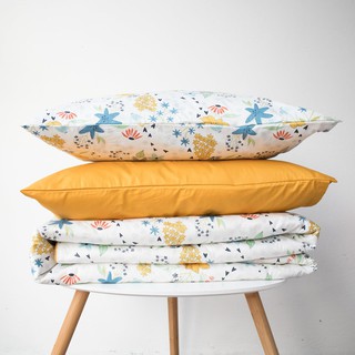 [Hoàn 10k xu đơn 50k] Vỏ gối nằm Ninos hoa vàng xanh nền trắng 35x50cm, 45x65cm