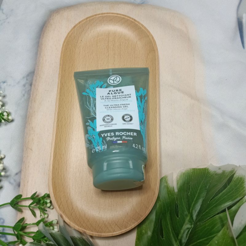 Mẫu mới Gel rửa mặt bù nước cho da Hydra vegetal 125ml Yves Rocher chính hãng