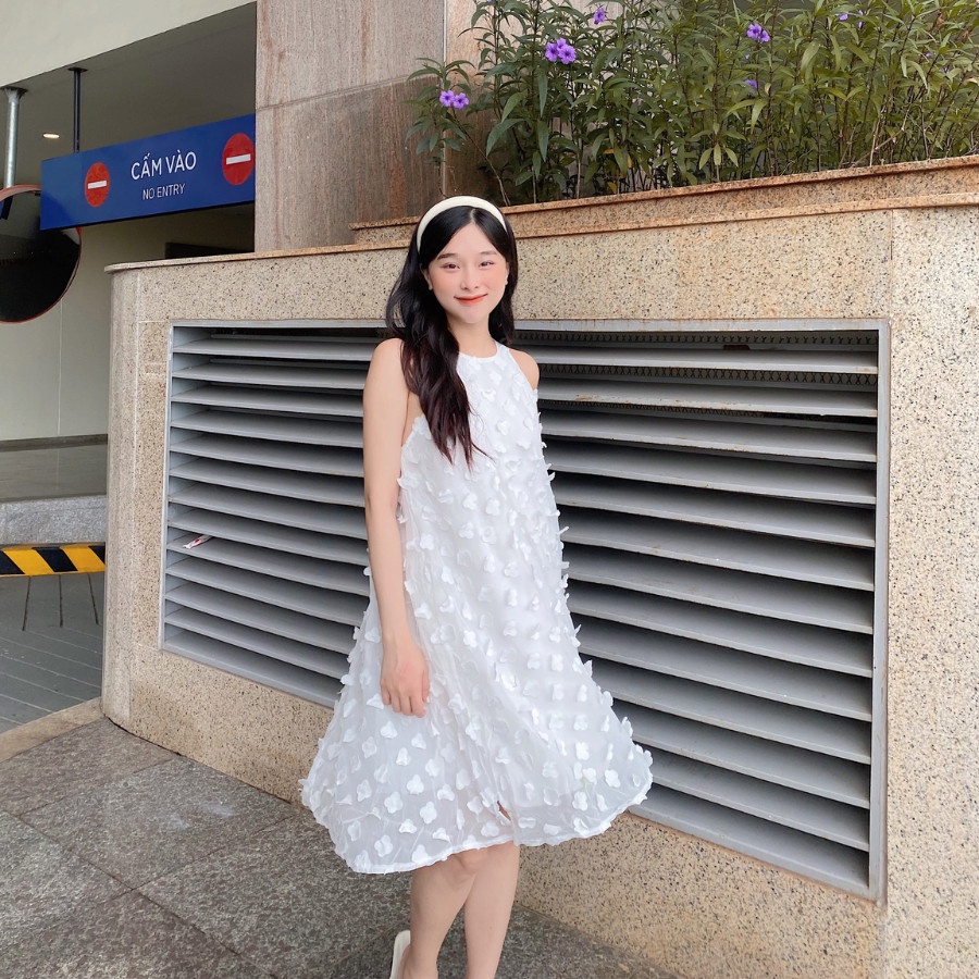 Đầm nữ babydoll cổ yếm hoa nổi siêu siêu cưng