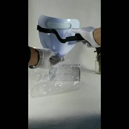 Mặt nạ Hiruko độc đáo