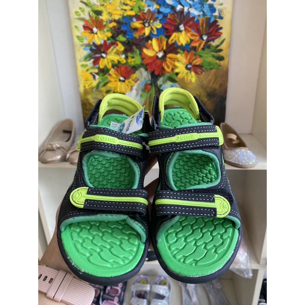 sandal bé trai màu xanh
