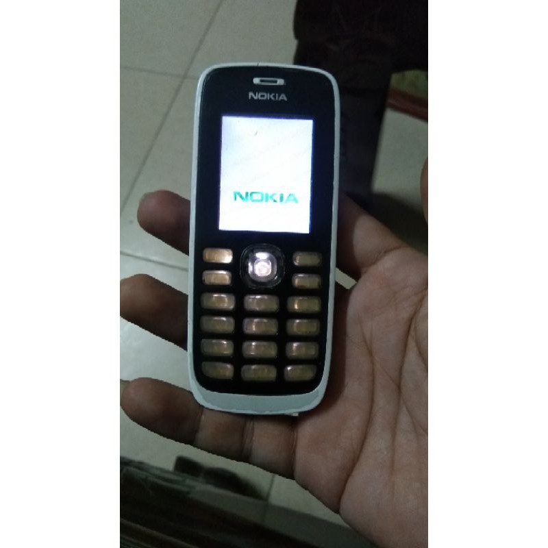 Điện thoại Nokia 112 Zin màn bị lỗi.