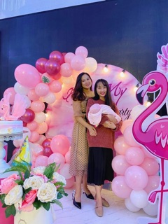 Váy xếp li chấm bi tay bồng