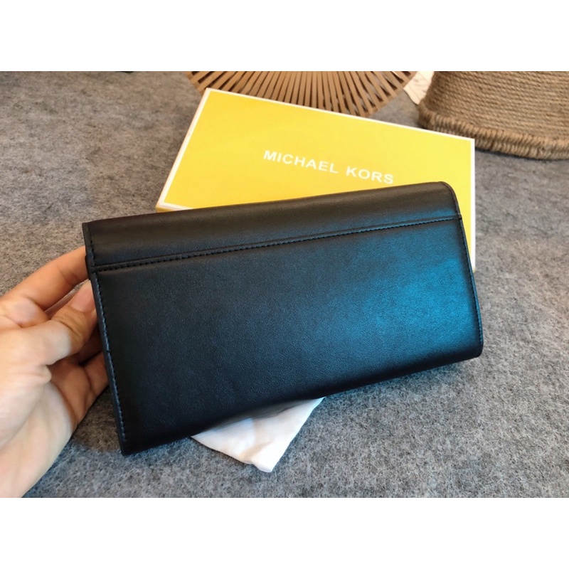 Ví M.K nữ xuất chuẩn