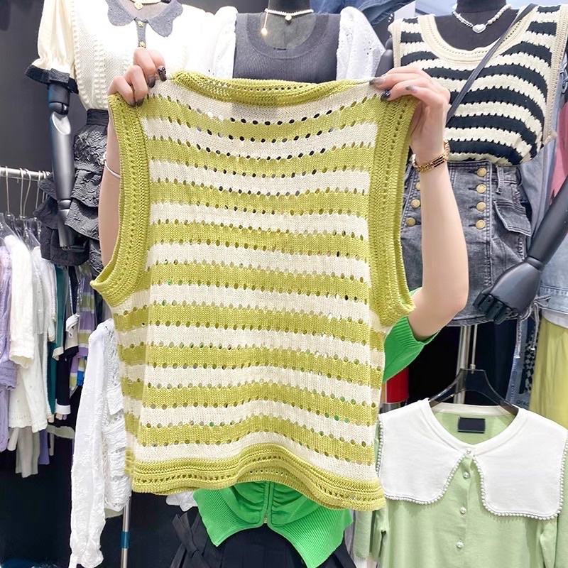 Áo len 3 lỗ montoghi có 4 màu hot hit