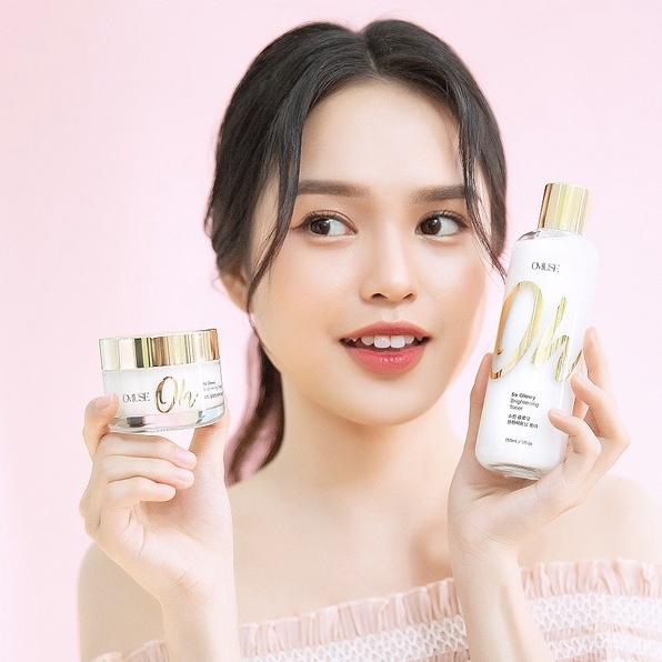 Bộ sản phẩm dưỡng trắng toàn diện OMUSE Oh So Glowy Brightening set