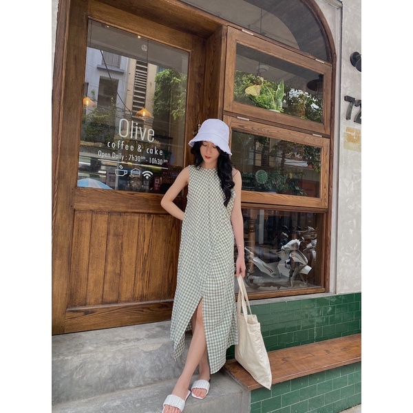 Váy 3 lỗ caro dúm eo