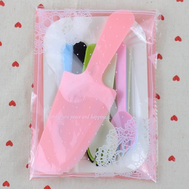 Bộ thìa + dĩa + nến bánh sinh nhật