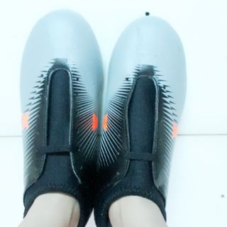 GIÀY ĐÁ BÓNG CỔ CAO X( TẶNG KÈM TẤT DÀI )