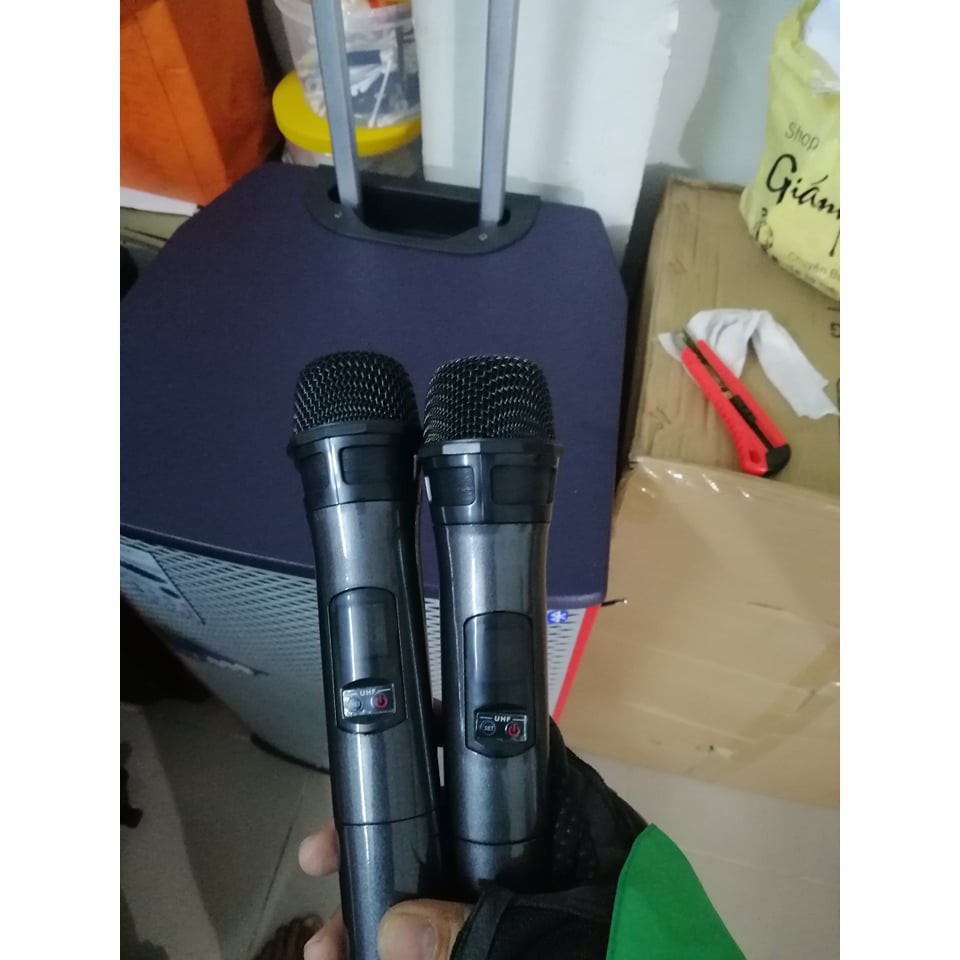 Loa Kéo Thùng Gỗ Bass 40Cm, Cao 80cm, 2 Mic UHF Set Tần Số Siêu Hay Model 305C