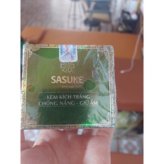 Kem kích trắng Sasuke