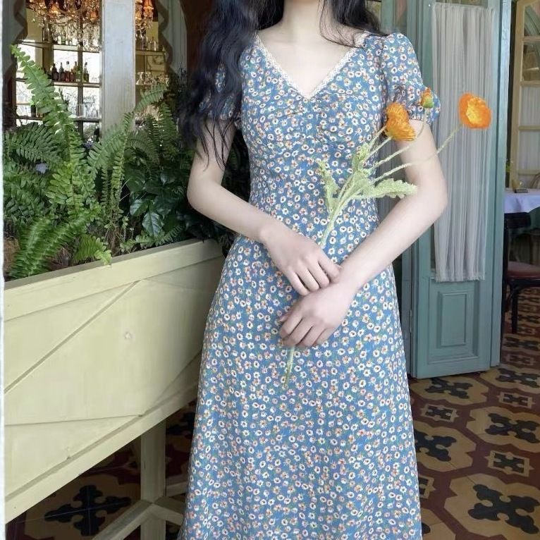 Đầm hoa cổ chữ V phong cách mùa hè 2020 nhẹ nhàng thanh lịch cho nữ