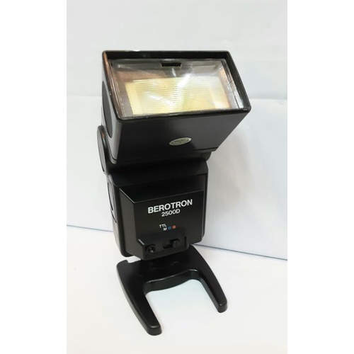 Đèn flash for olympus/praktica BEROTRON 2500D