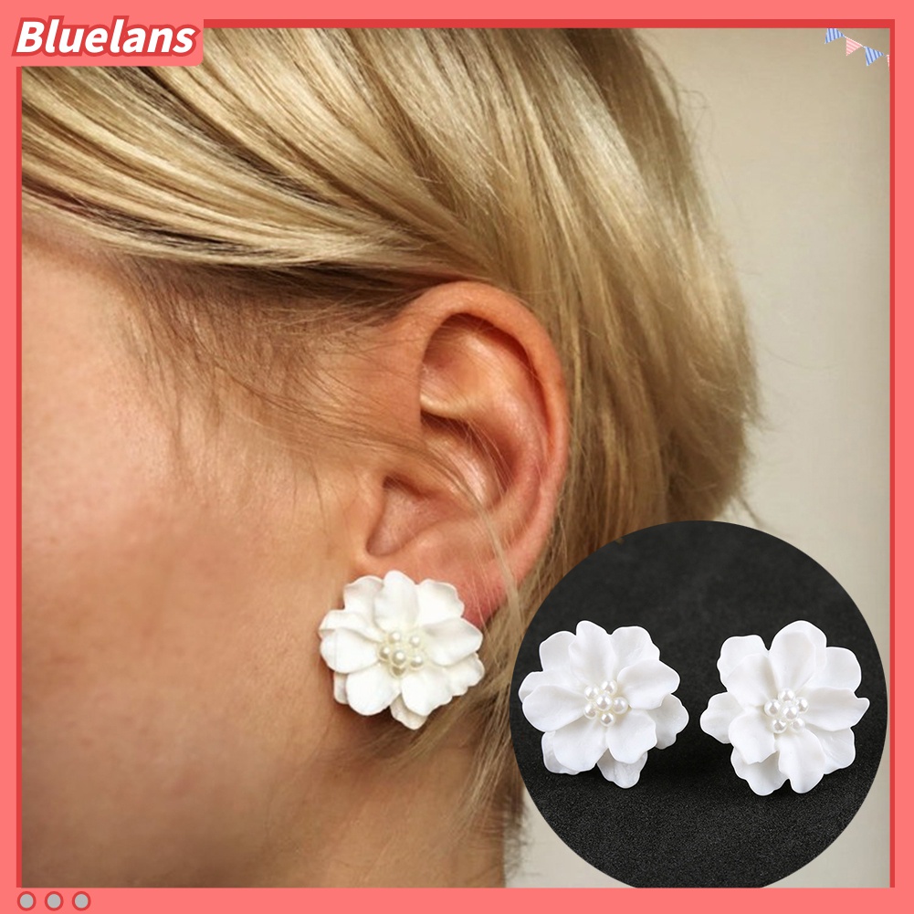 Hoa tai đính ngọc trai giả thời trang cho nữ