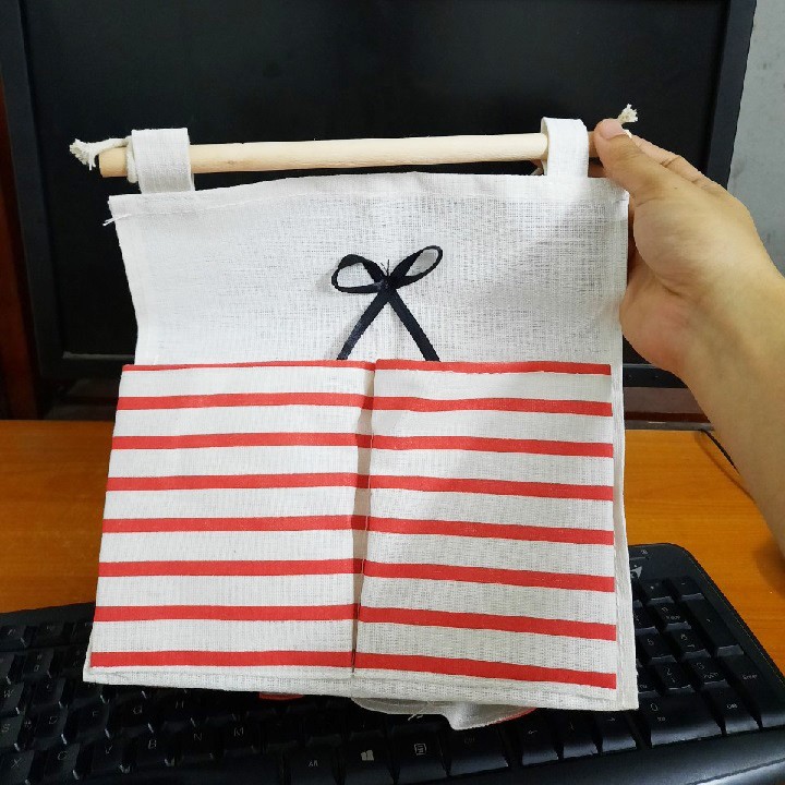 Túi vải đựng đồ treo tường kẻ sọc ngang 8 ngăn