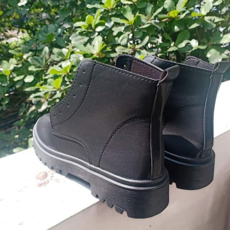 [ORDER] Giày boots nữ buộc dây màu đen đế bằng phong cách thời trang trẻ trung năng động🍬🍭 | BigBuy360 - bigbuy360.vn