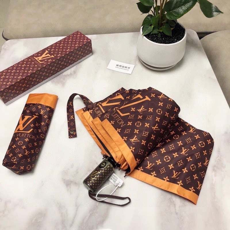 Ô  CAO CẤP HIỆU LOUISVUITTON TỰ ĐỘNG GẤP MỞ