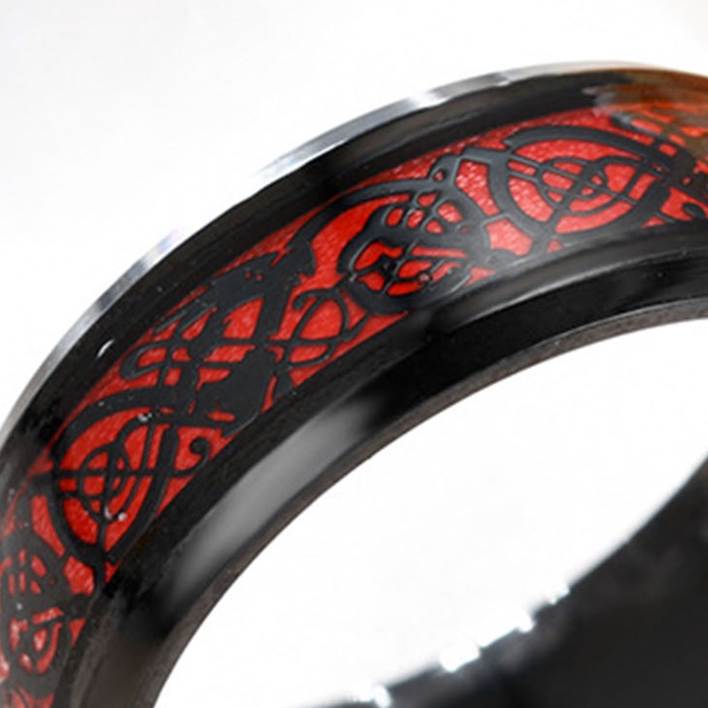 Nhẫn chạm khắc họa tiết rồng tinh tế