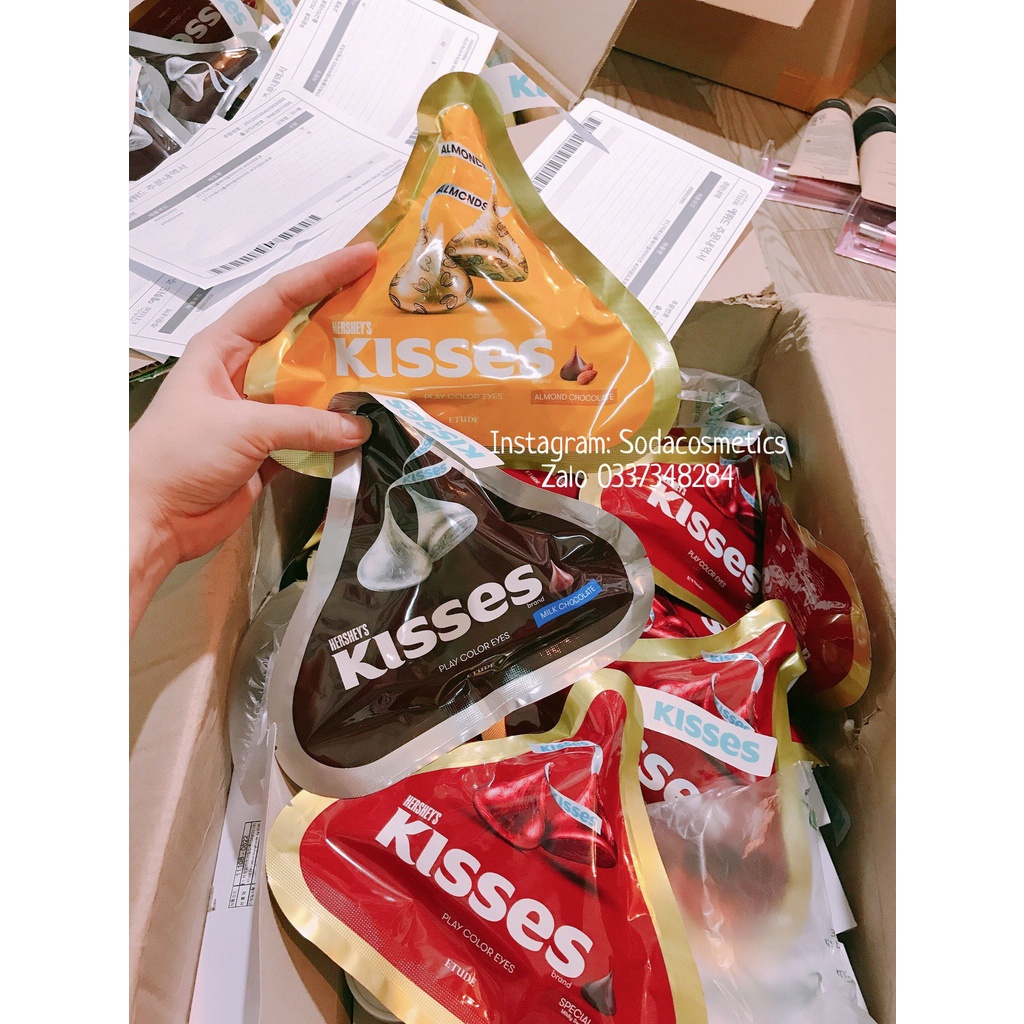 BẢNG PHẤN MẮT ETUDE HOUSE PLAY COLOR EYES KISSES