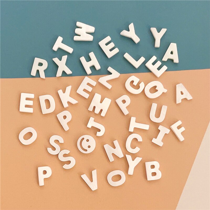 Bộ 2 hạt charm hình chữ cái tiếng anh