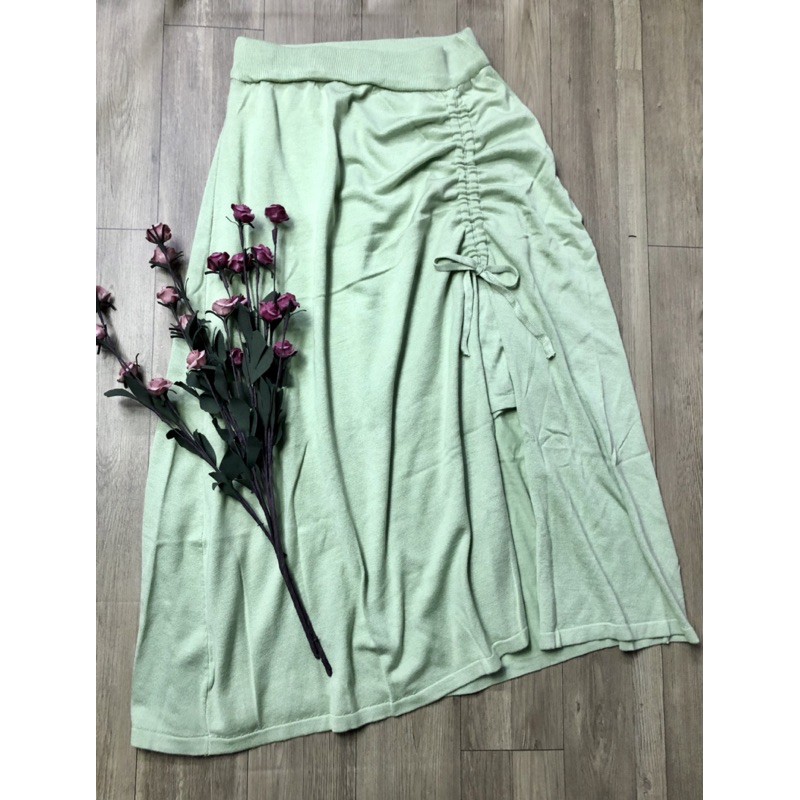 Chân váy len xoè dài