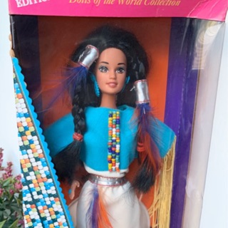 Búp bê Barbie doll of the world