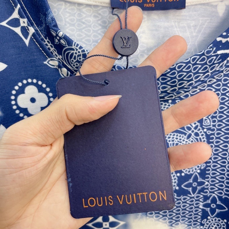 Áo Tee Luon Vuituoi MONOGRAM BANDANA PRINTED T-SHIRT Cao Cấp Full Tag Túi