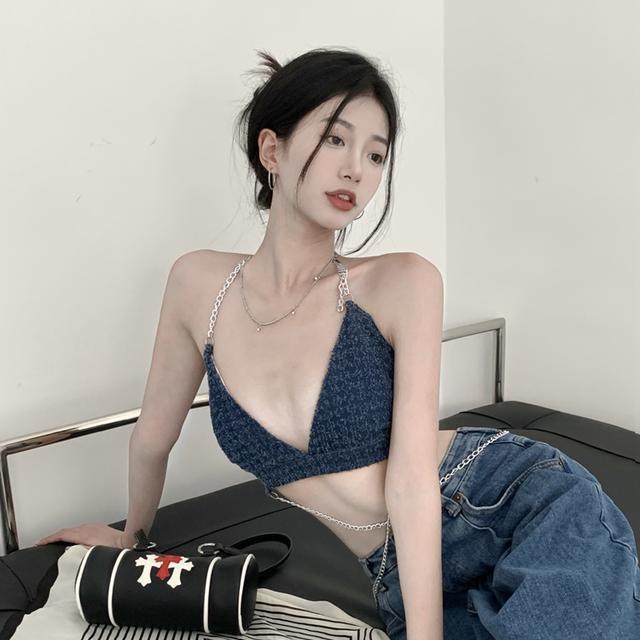 Jiashucheng Hàng Có Sẵn Áo Hai Dây Ngắn Cổ Chữ v Phối Dây Xích Ngọt Ngào Quyến Rũ Thời Trang Mùa Hè Cho Nữ