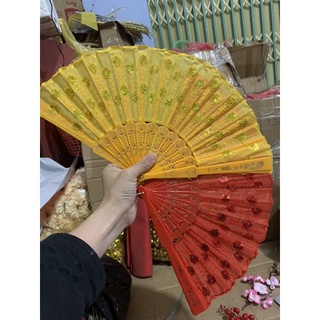 Quạt vải kim sa trang trí