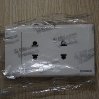 Ổ cắm đôi 2 chấu SINO S18