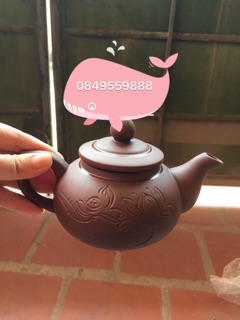 Ấm đất đỏ vẽ tay