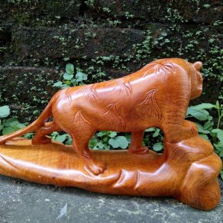 Tượng con hổ gỗ hương 30cm