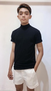 Áo thun cổ lọ ngắn