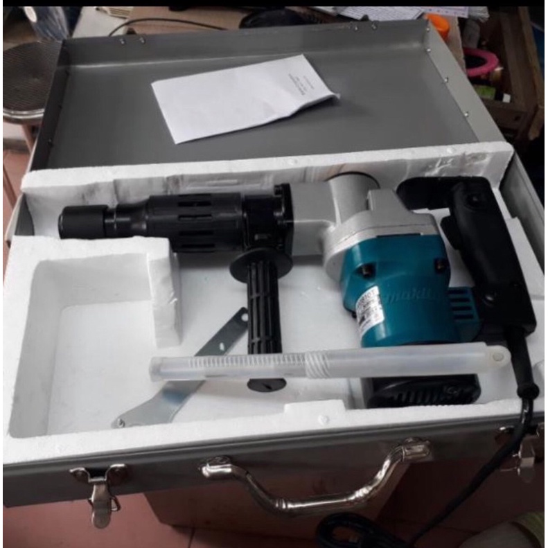 MÁY ĐỤC BÊ TÔNG MAKITA  - HM0810 - chuyên đục 17 ly
