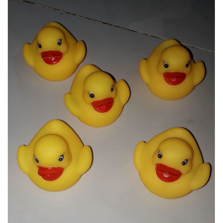 Sét 5 con vịt bằng nhựa dẽo bóp kêu chít chít loại mini