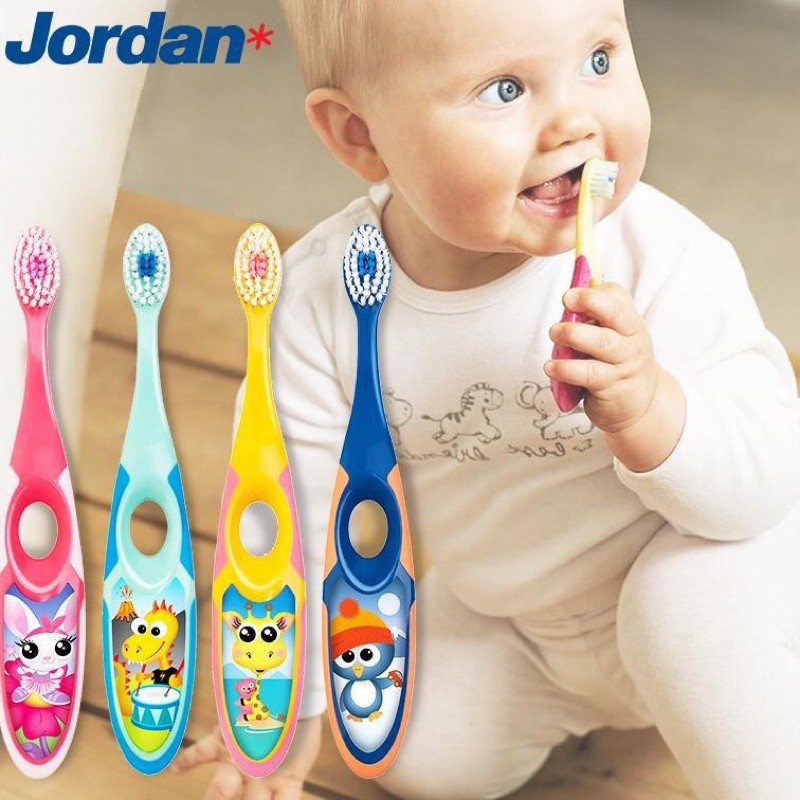 COMBO 2 Bàn Chải Đánh Răng Trẻ Em Jordan Step 2 Cho Bé (3 - 5 Tuổi)