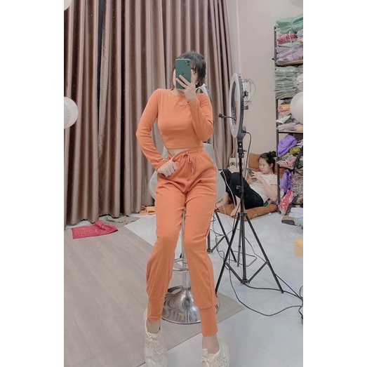 Set áo croptop tay dài quần bo gấu