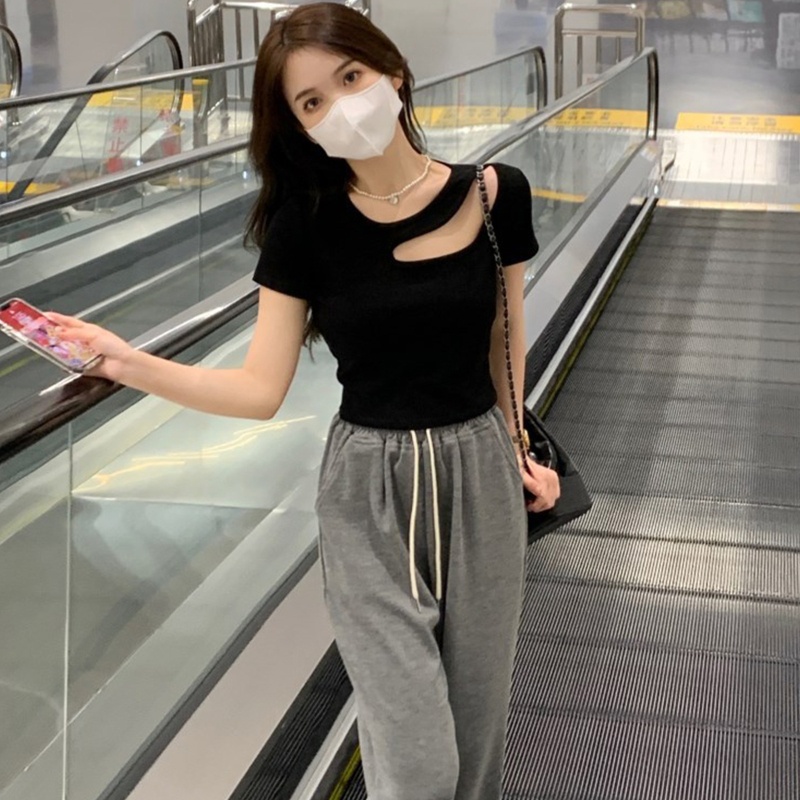 Áo Croptop Tay Ngắn Thiết Kế Độc Đáo Thời Trang Quyến Rũ Cho Nữ